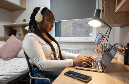 Accommodation Applying